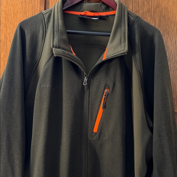 Free Tech SoftShell Full Zip Jacket Drawstring Bottom Water Resistant Windproof - Picture 7 of 10